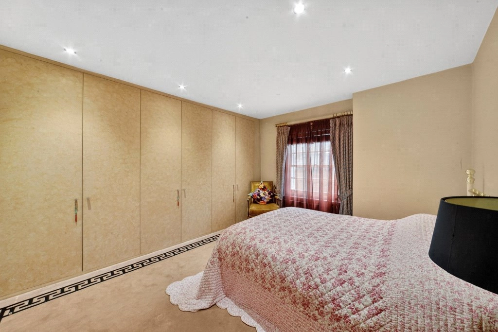 4 bedrooms houses for sale in Walton Place, Belgravia - SW3 view 22