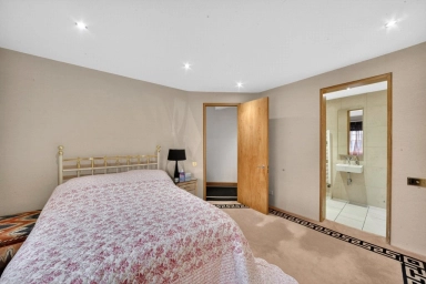 Walton Place, Belgravia - SW3 view 23