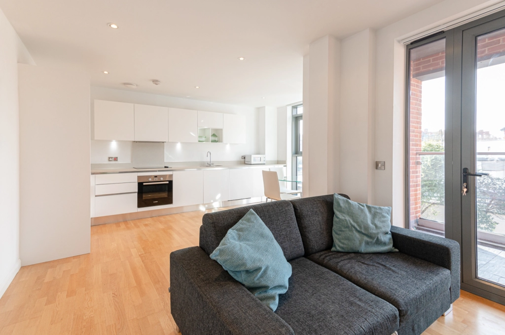 1 bedroom apartments/flats for sale in Avonmore Road, West Kensington - W14 view 9