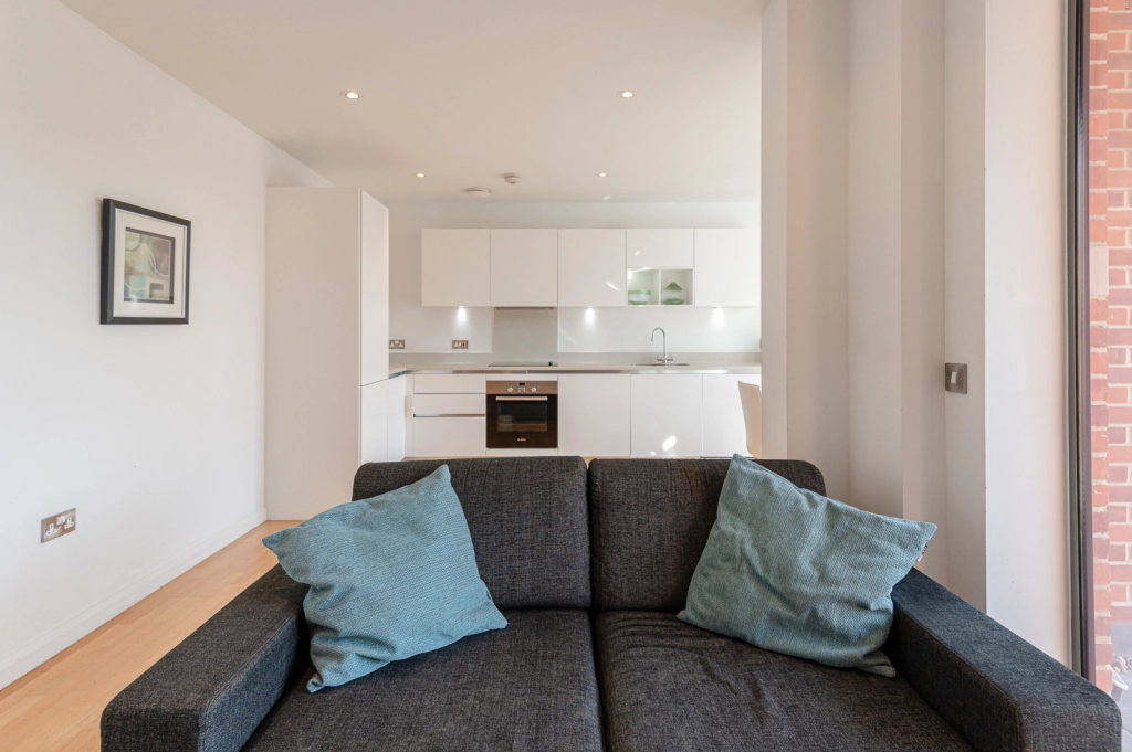 1 bedroom apartments/flats for sale in Avonmore Road, West Kensington - W14 view 10