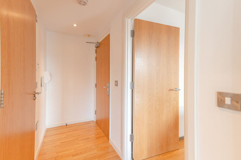 1 bedroom apartments/flats to sale in Avonmore Road, Kensington-image 12