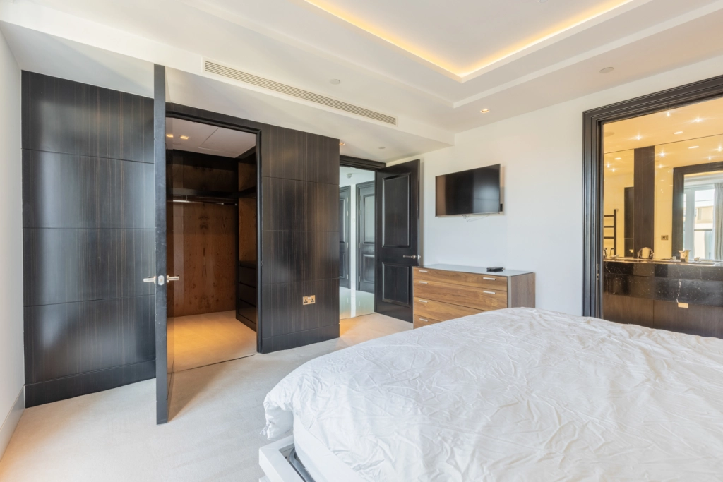3 bedrooms apartments/flats for sale in Kensington High Street, Kensington - W14 view 21