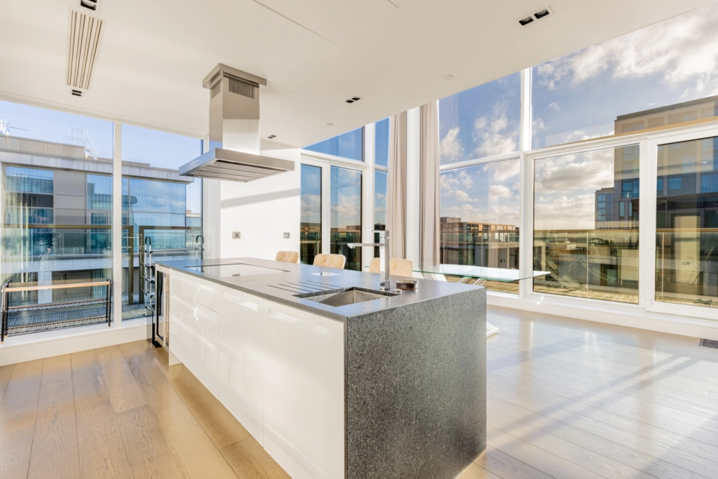 3 bedrooms apartments/flats for sale in Kensington High Street, Kensington - W14 view 10