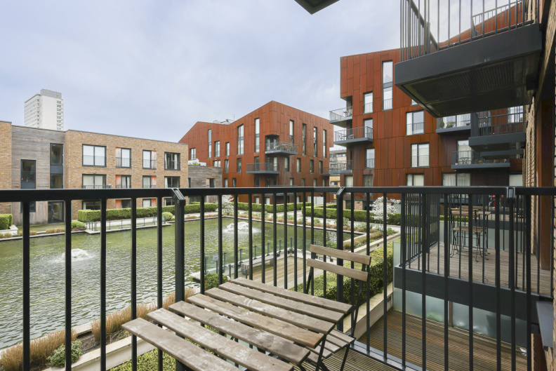 2 bedrooms apartments/flats to sale in Whiting Way, Surrey Quays-image 2