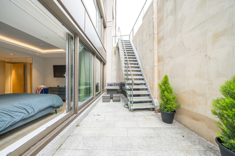 2 bedrooms apartments/flats to sale in Radnor Terrace, Kensington-image 13