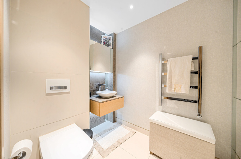 2 bedrooms apartments/flats to sale in Radnor Terrace, Kensington-image 18