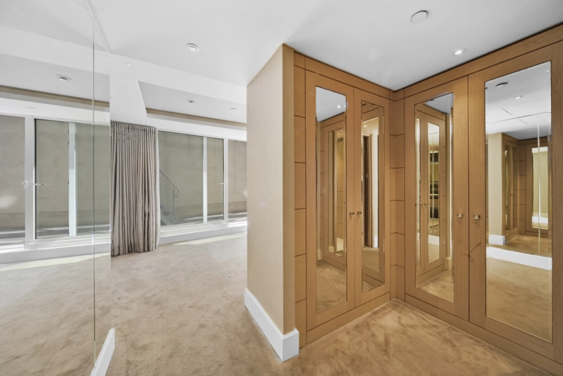 2 bedrooms apartments/flats to sale in Radnor Terrace, Kensington-image 15