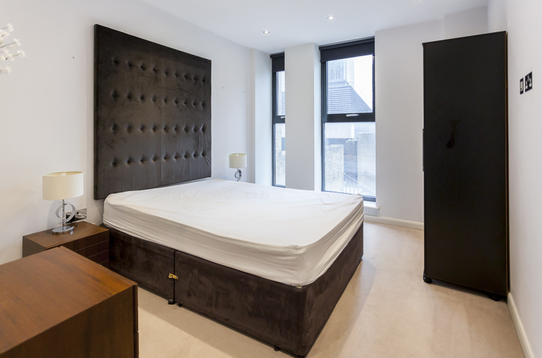 3 bedrooms apartments/flats to sale in Warwick Row, Westminster-image 4