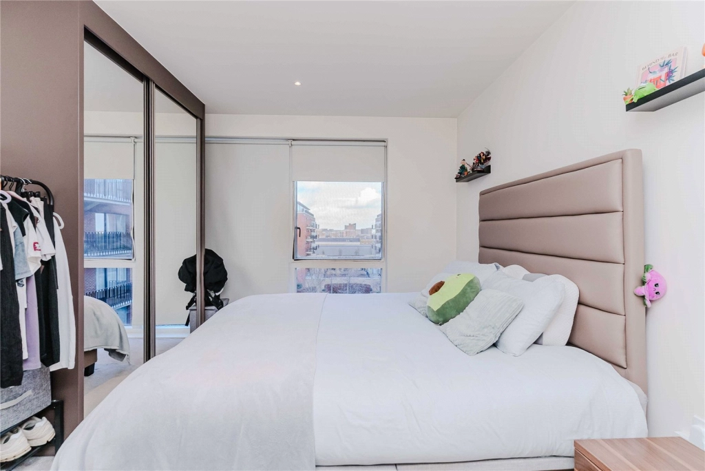 3 bedrooms apartments/flats for sale in Thunderer Walk, Woolwich - SE18 view 3