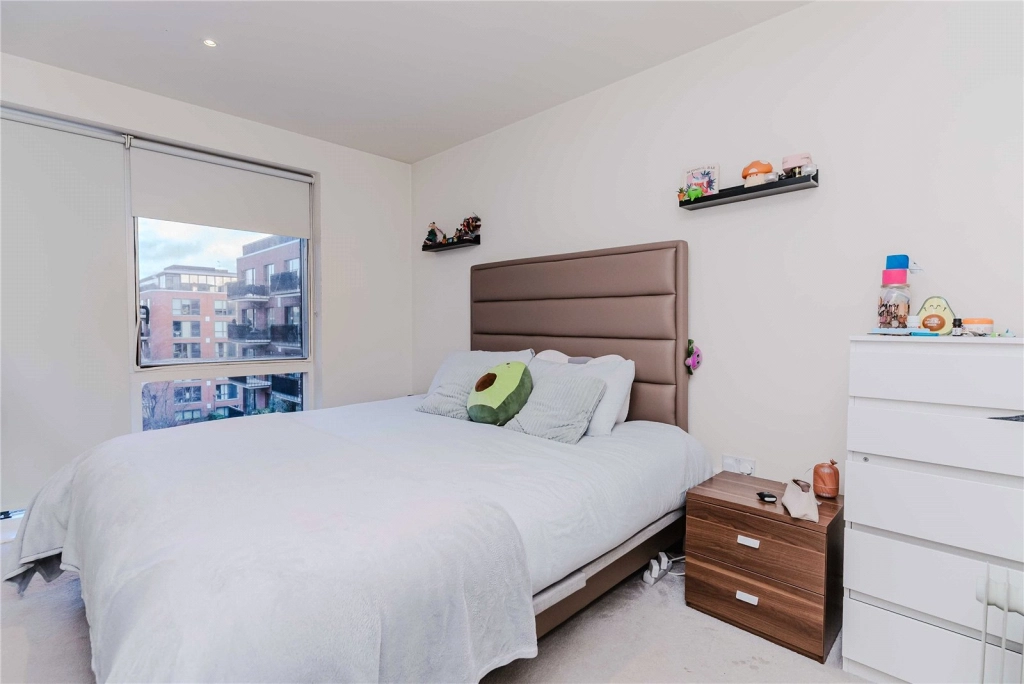 3 bedrooms apartments/flats for sale in Thunderer Walk, Woolwich - SE18 view 16