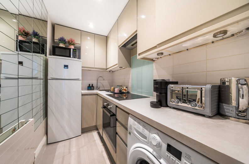 2 bedrooms apartments/flats for sale in Old Brompton Road, Earl's Court - SW5 view 4