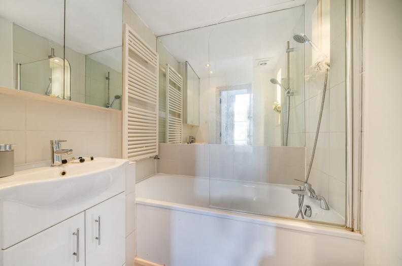 2 bedrooms apartments/flats for sale in Old Brompton Road, Earl's Court - SW5 view 7