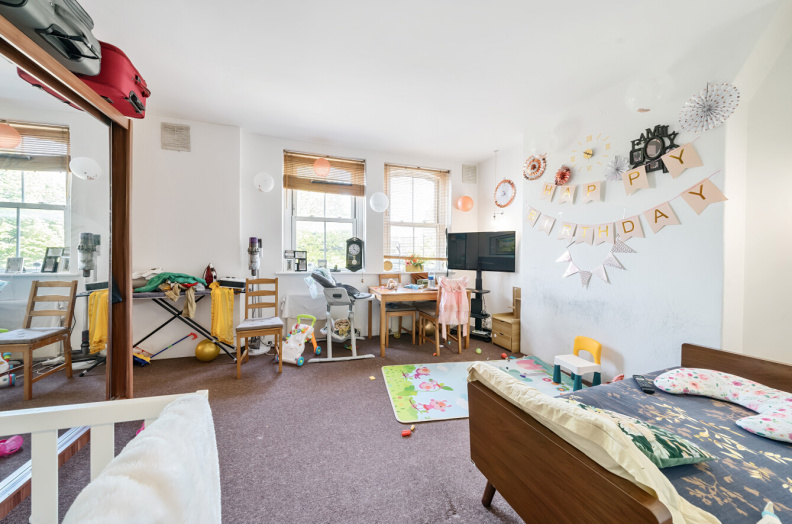 1 bedroom apartments/flats to sale in South Lambeth Road, Nine Elms-image 3