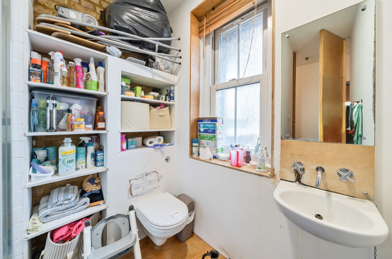 1 bedroom apartments/flats to sale in South Lambeth Road, Nine Elms-image 6