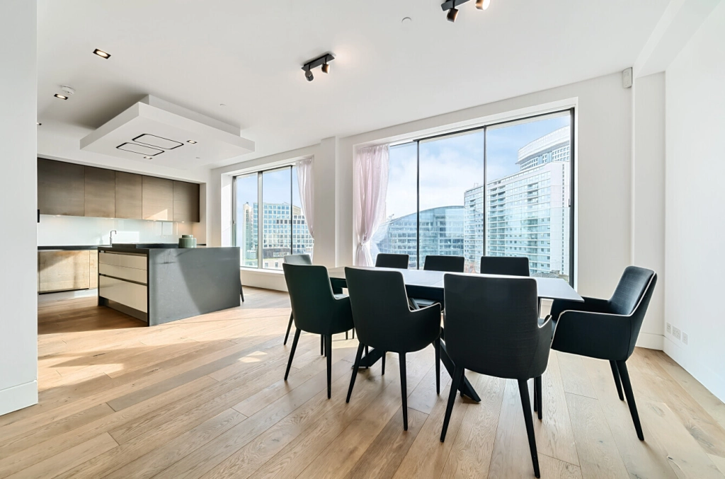 3 bedrooms apartments/flats for sale in Buckingham Gate, Westminster - SW1E view 5
