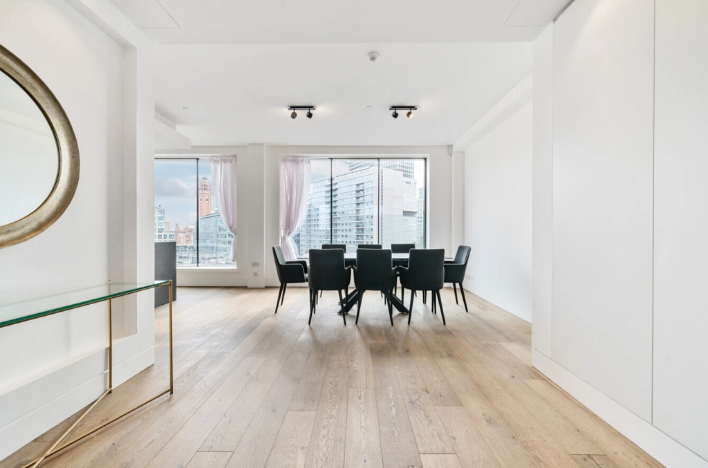 3 bedrooms apartments/flats for sale in Buckingham Gate, Westminster - SW1E view 15