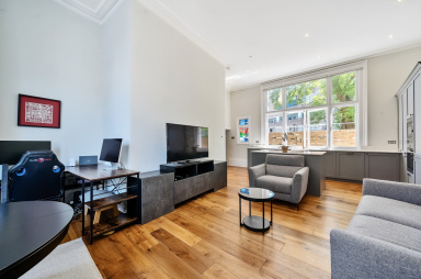 Challoner Crescent, West Kensington W14 image 10