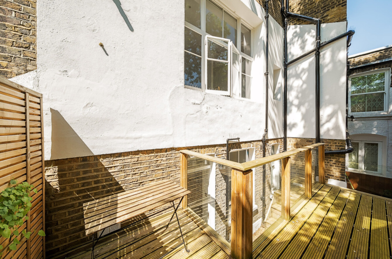 2 bedrooms apartments/flats to sale in Challoner Crescent, West Kensington-image 8