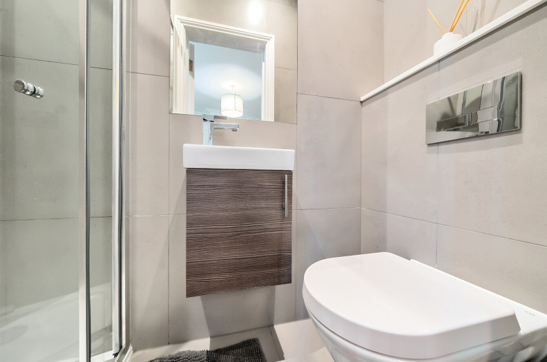 2 bedrooms apartments/flats to sale in Challoner Crescent, West Kensington-image 16