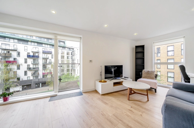 1 bedroom apartments/flats to sale in Conington Road, Lewisham-image 2
