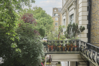 Gloucester Gardens, Paddington - W2 view 9