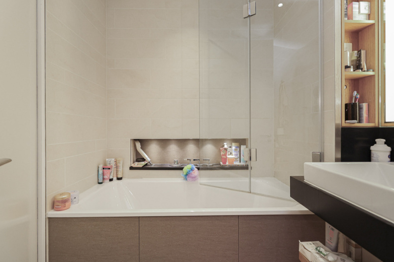2 bedrooms apartments/flats for sale in Merchant Square, Paddington - W2 view 6