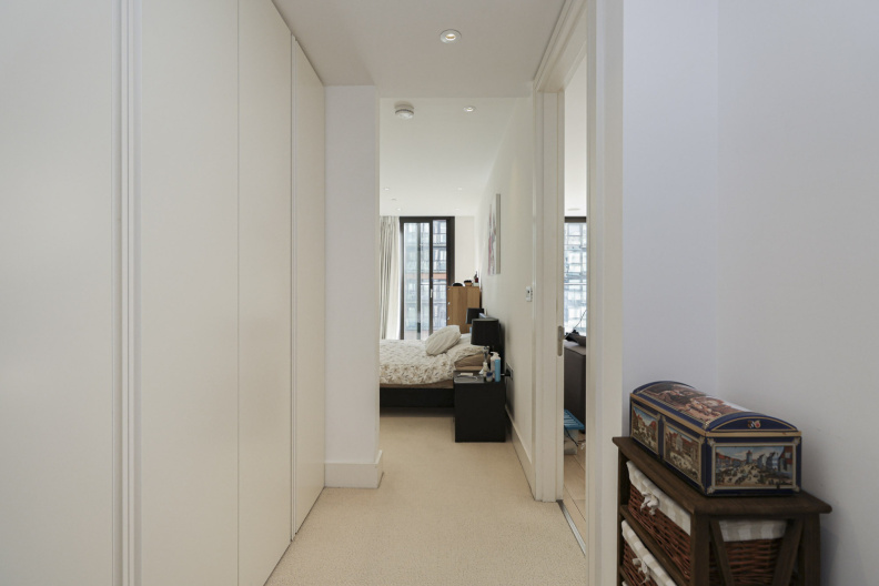 2 bedrooms apartments/flats for sale in Merchant Square, Paddington - W2 view 23