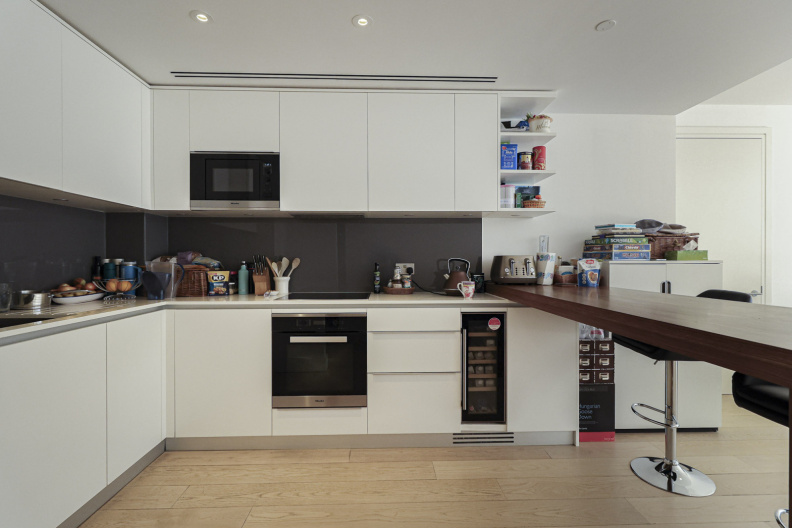 2 bedrooms apartments/flats for sale in Merchant Square, Paddington - W2 view 4