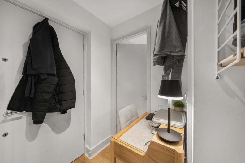 Studio apartments/flats to sale in Kensington Gardens Square, Kensington-image 11