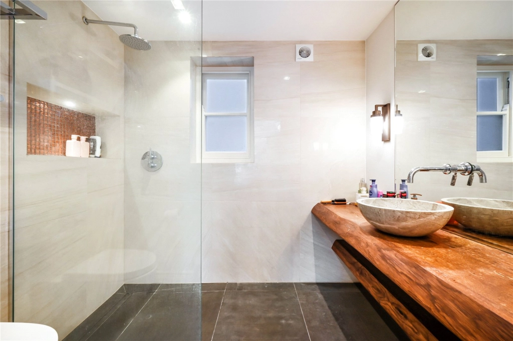 3 bedrooms apartments/flats for sale in Queen's Gate Place, Kensington - SW7 view 5