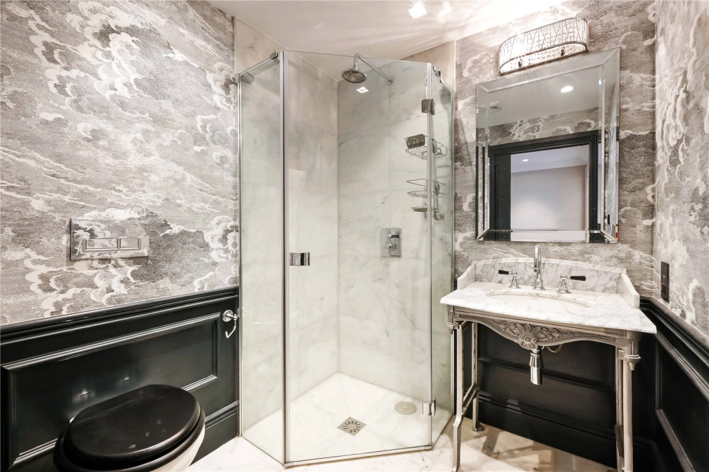 3 bedrooms apartments/flats for sale in Queen's Gate Place, Kensington - SW7 view 6