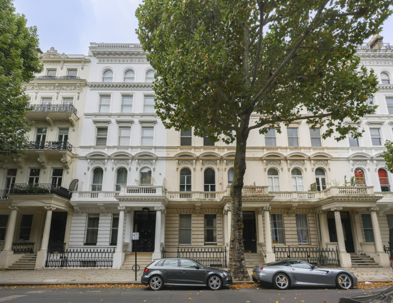 Studio apartments/flats for sale in Queen's Gate, South Kensington - SW7 view 13