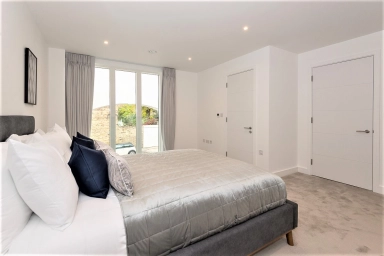 Sinclair Road, Kensington - W14 view 12