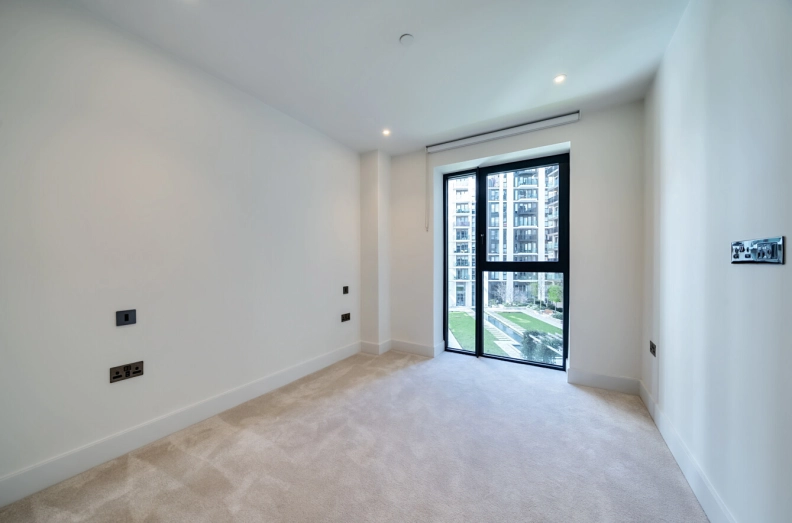 1 bedroom apartments/flats to sale in Wood Lane, White City-image 5