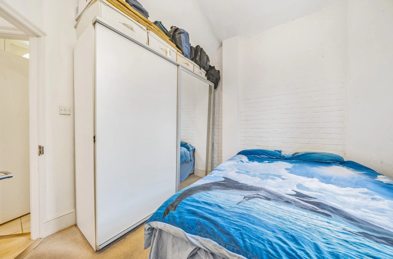 1 bedroom apartments/flats for sale in Kensington Court Mews, Kensington - W8 view 13