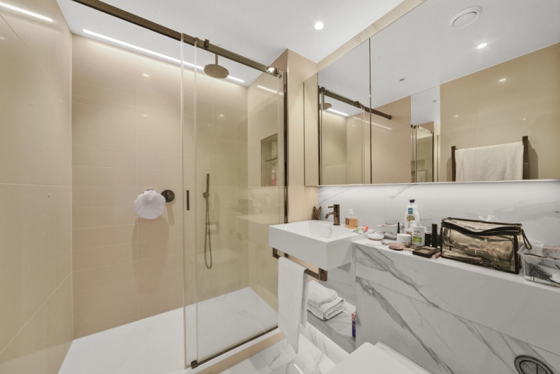 2 bedrooms apartments/flats for sale in Cascade Way, White City - W12 view 11