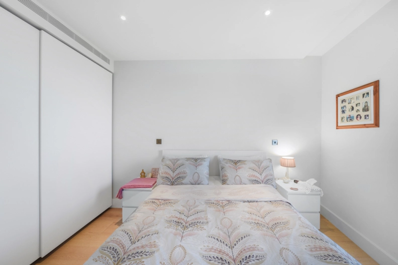 2 bedrooms apartments/flats for sale in Cascade Way, White City - W12 view 10