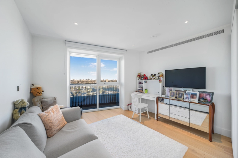 2 bedrooms apartments/flats for sale in Cascade Way, White City - W12 view 13