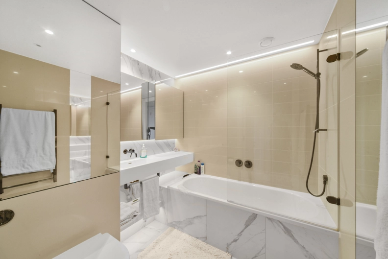 2 bedrooms apartments/flats for sale in Cascade Way, White City - W12 view 6