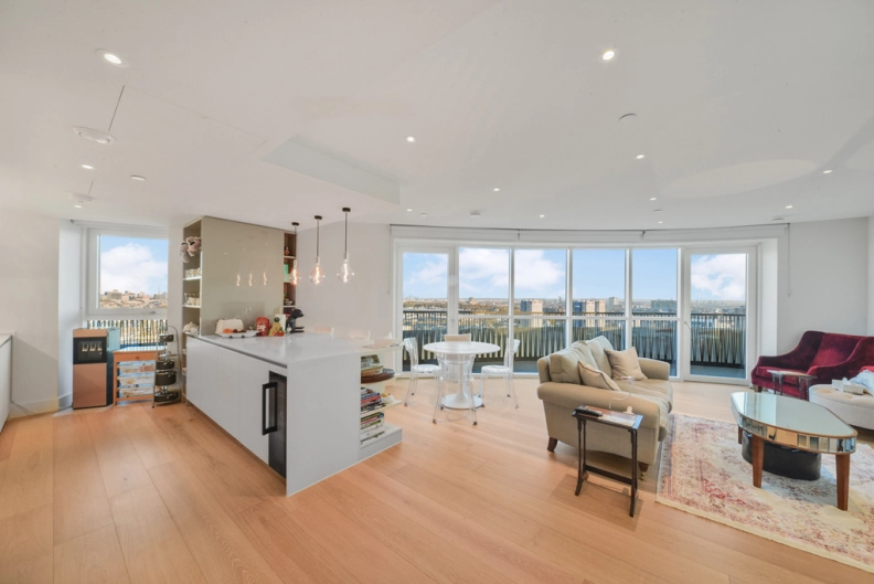 2 bedrooms apartments/flats for sale in Cascade Way, White City - W12 view 8