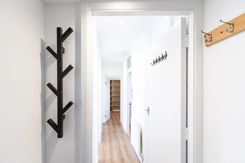 1 bedroom apartments/flats to sale in Riverside Gardens, Hammersmith-image 7