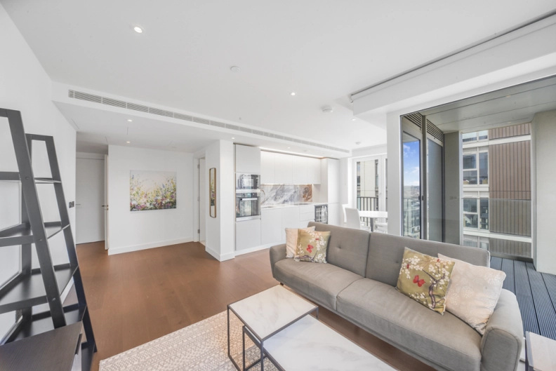 2 bedrooms apartments/flats to sale in Fountain Park Way, White City-image 3