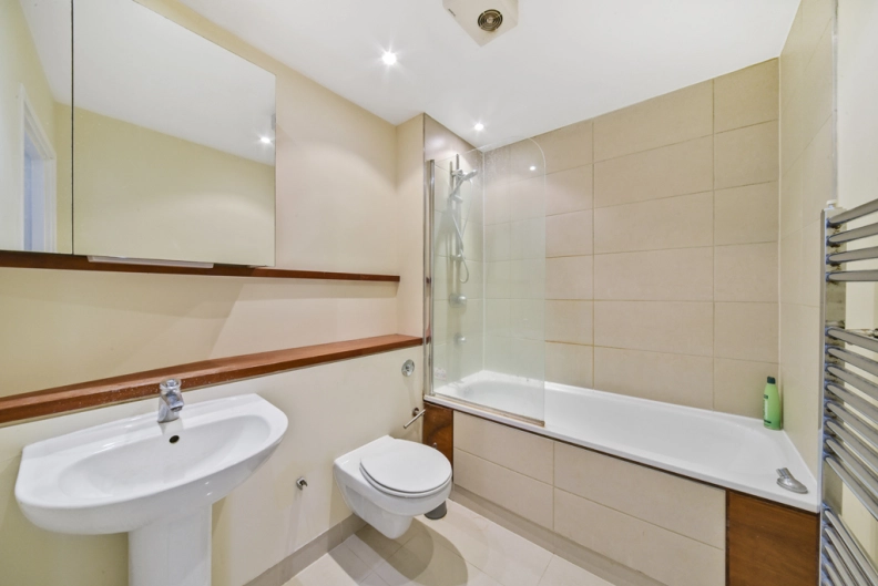 1 bedroom apartments/flats to sale in South Wharf Road, Paddington-image 6