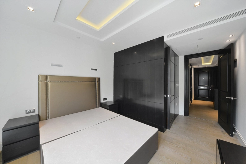 1 bedroom apartments/flats for sale in Kensington High Street, Kensington - W14 view 6