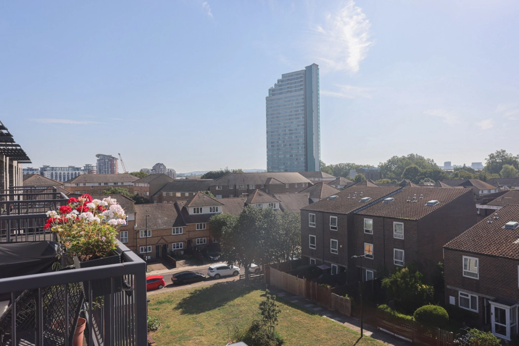 2 bedrooms apartments/flats for sale in Winchester Square, Rotherhithe - SE8 view 18
