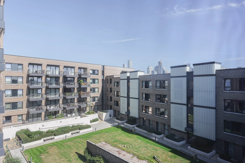 2 bedrooms apartments/flats for sale in Winchester Square, Rotherhithe - SE8 view 8