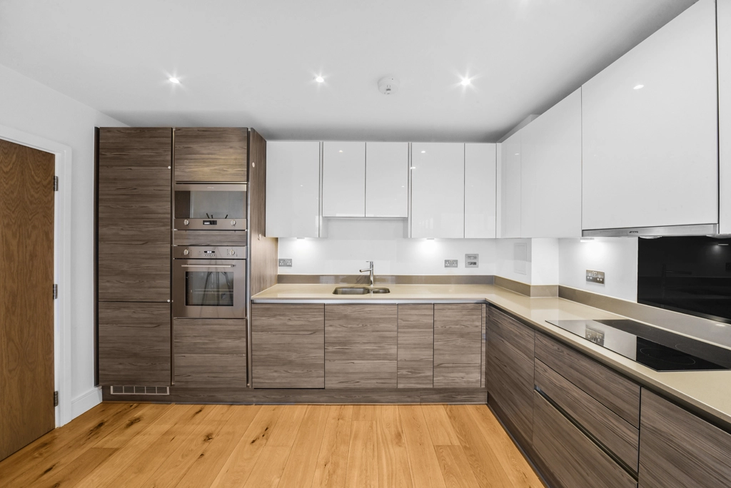 2 bedrooms apartments/flats for sale in Winchester Square, Rotherhithe - SE8 view 4