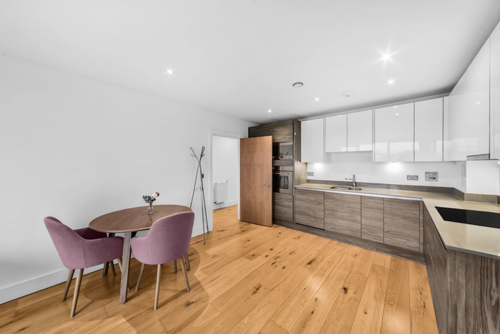 2 bedrooms apartments/flats for sale in Winchester Square, Rotherhithe - SE8 view 10