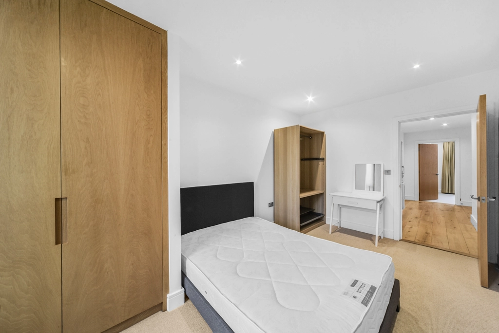 2 bedrooms apartments/flats for sale in Winchester Square, Rotherhithe - SE8 view 13