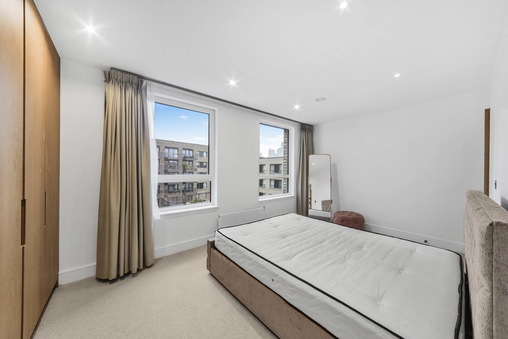 2 bedrooms apartments/flats for sale in Winchester Square, Rotherhithe - SE8 view 5